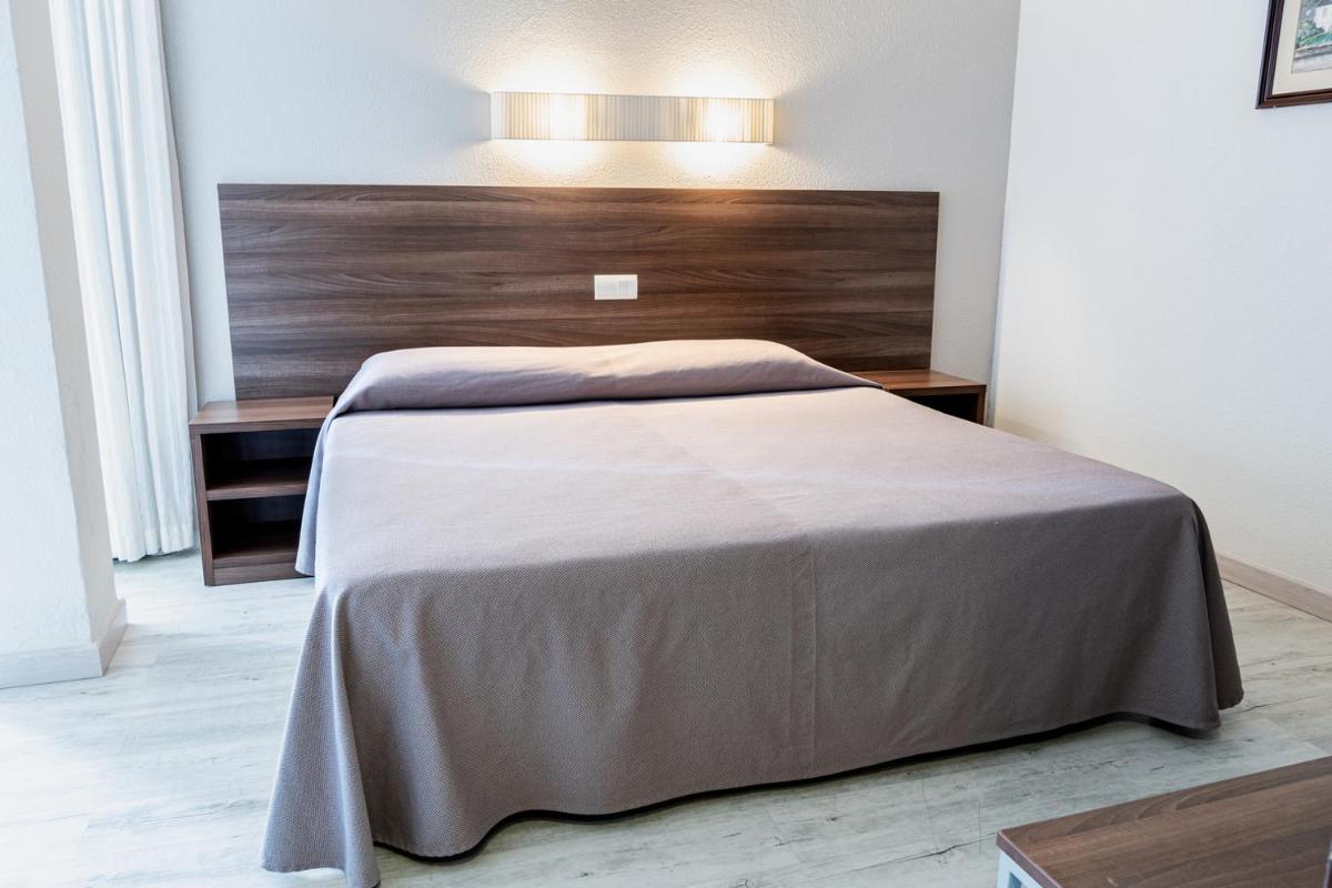 30º Hotels - Hotel Espanya Calella - Housity