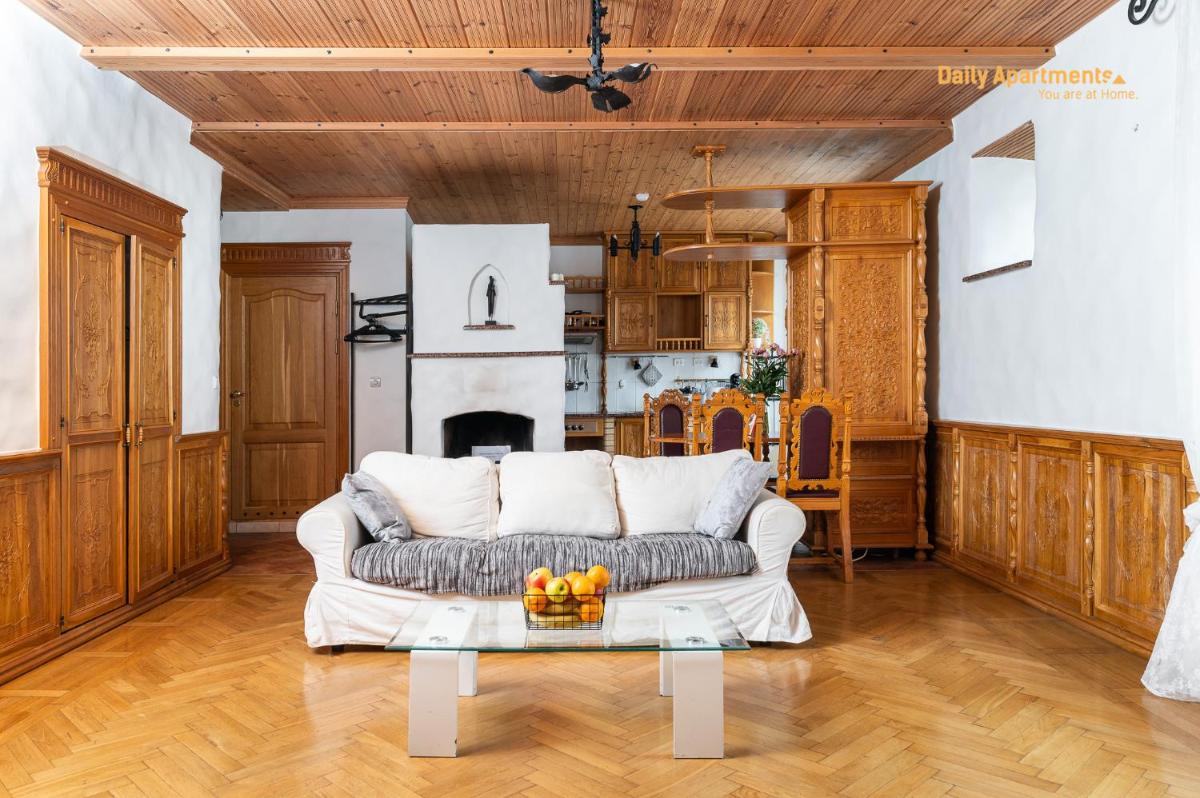 Luxury Suites - Antique with Sauna - Housity