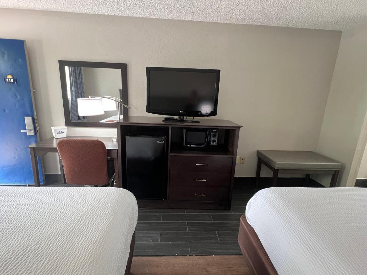 Americas Best Value Inn & Suites Monroe - Housity