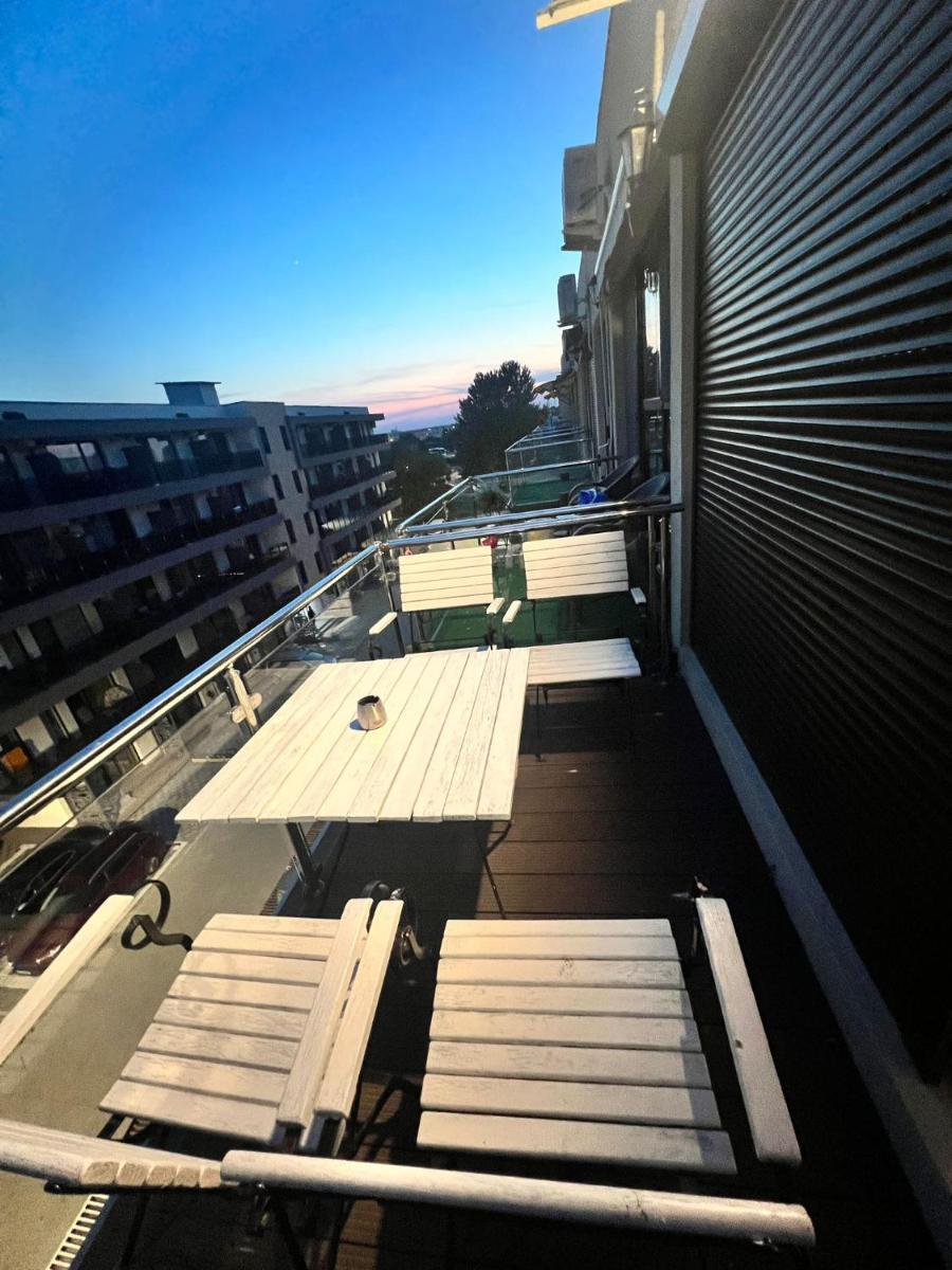 Sun 503 - Housity