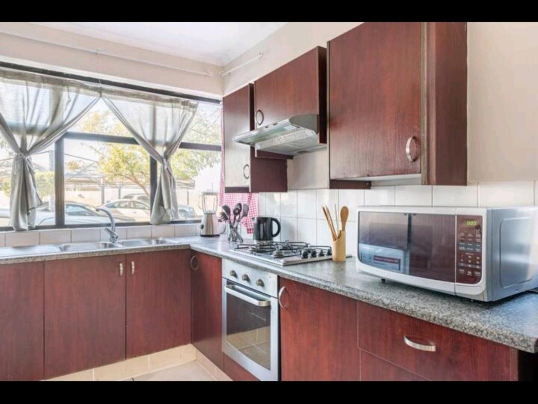 Home away from home-2 bedroom & 2 bathrooms apartment - Housity