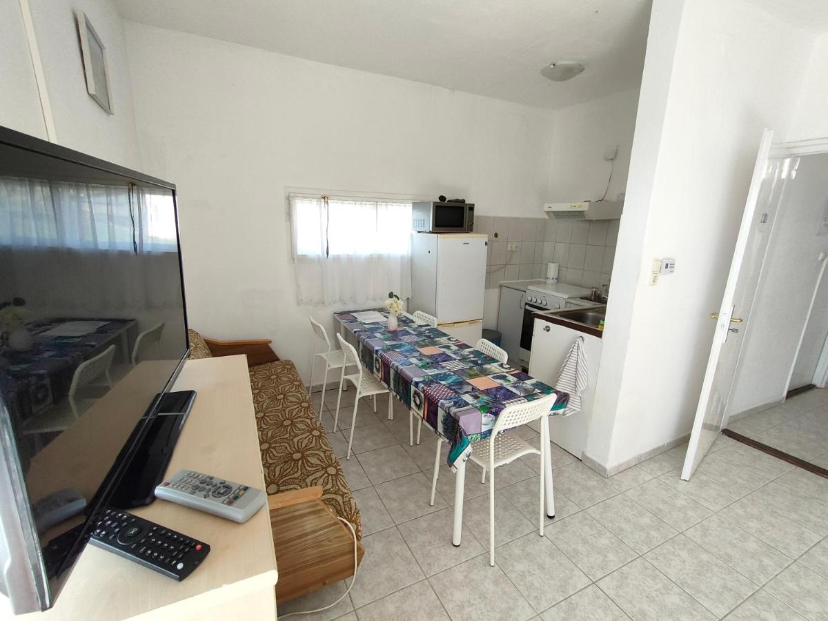 Kékturás-Tóra-Nyíló privát bérlemény - Housity