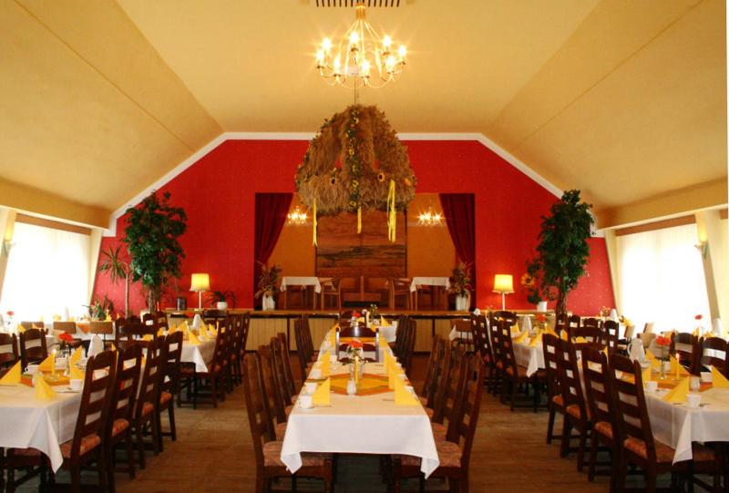 Gasthaus & Hotel Lindenkrug - Housity