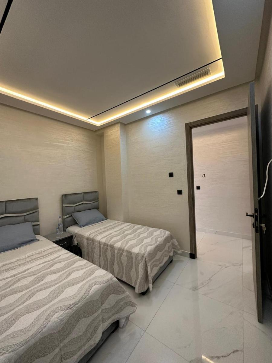اقامة الانوار - Housity