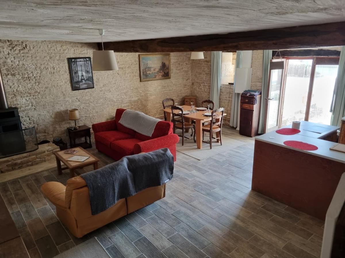 Suitetrails - Le verger des noyer Relaxing getaway with private pool