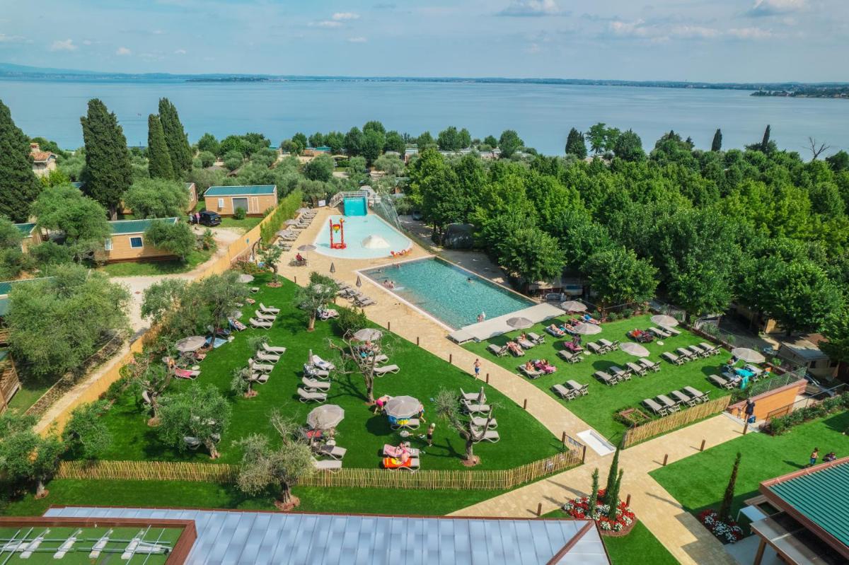 Camping Village Riva Blu - Housity