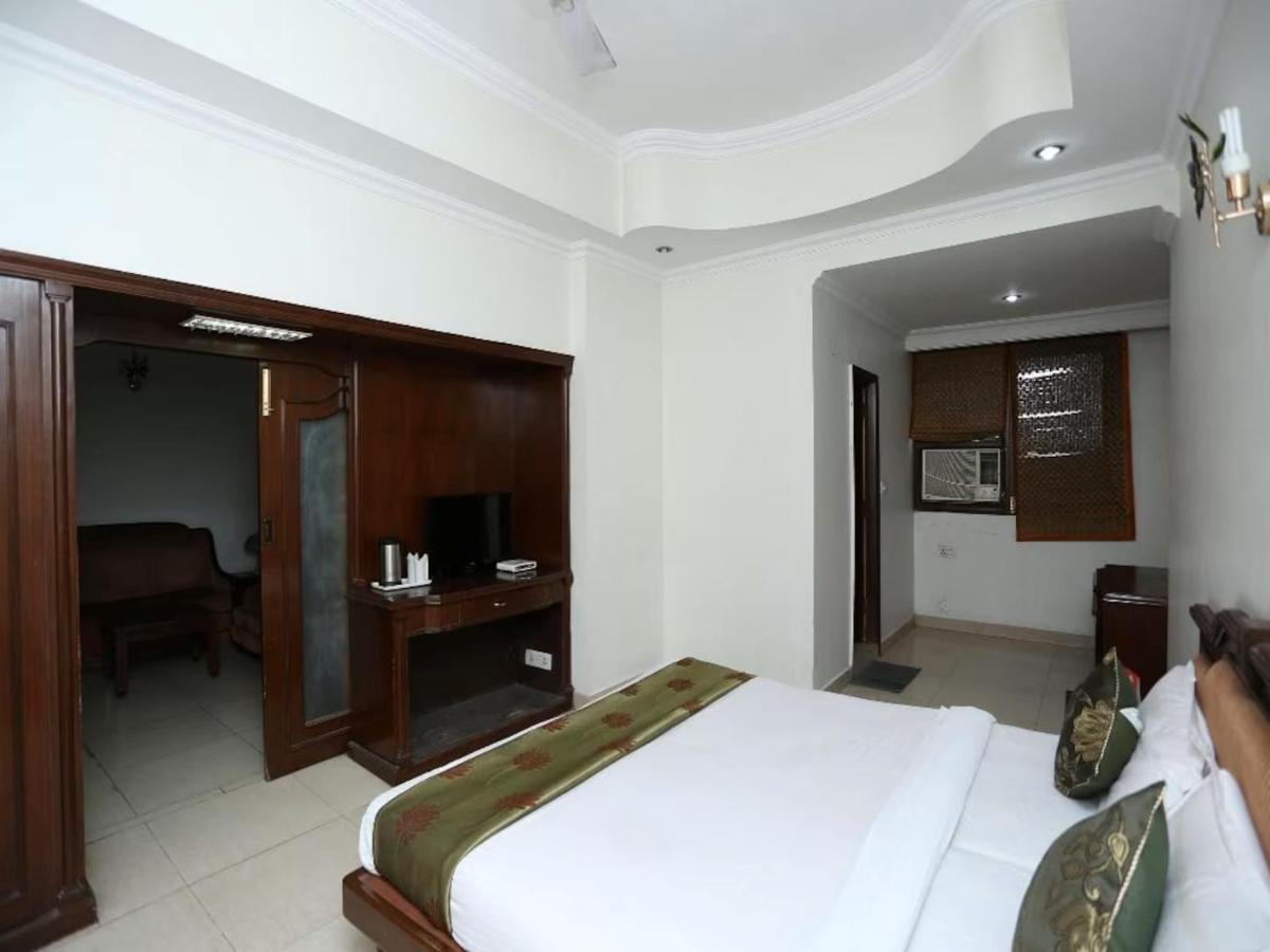 Hotel Batra Palace Near Ambala Bus Stand - Housity
