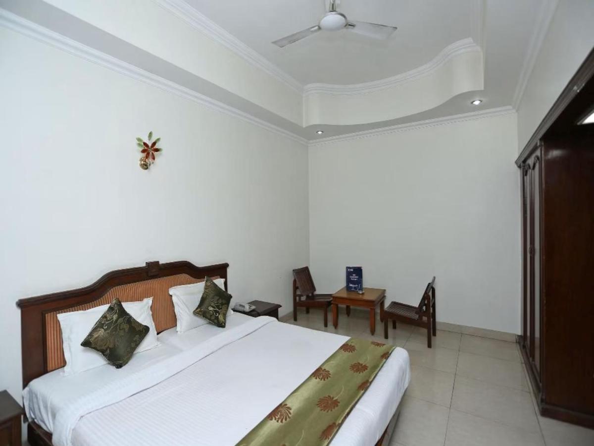 Hotel Batra Palace Near Ambala Bus Stand - Housity