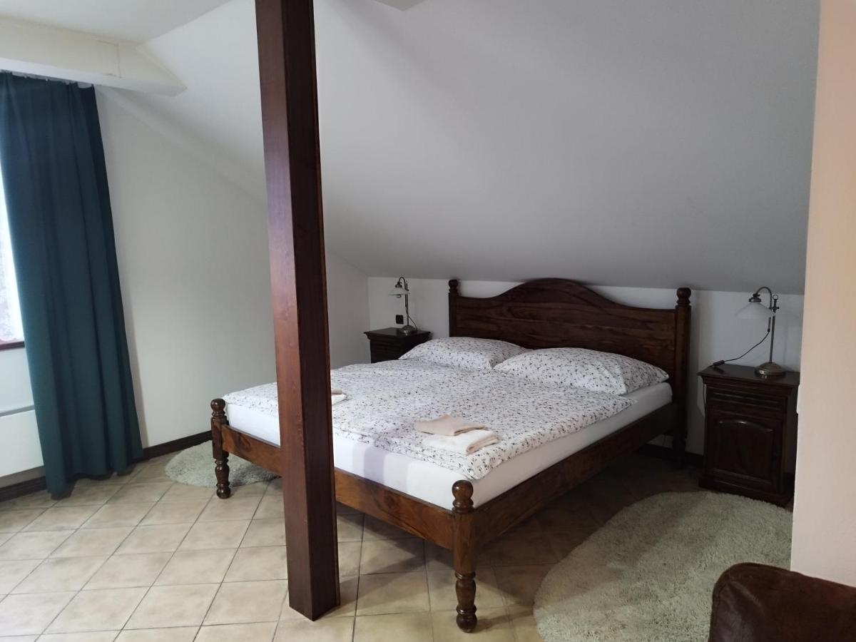 Penzion U Veterána - Housity