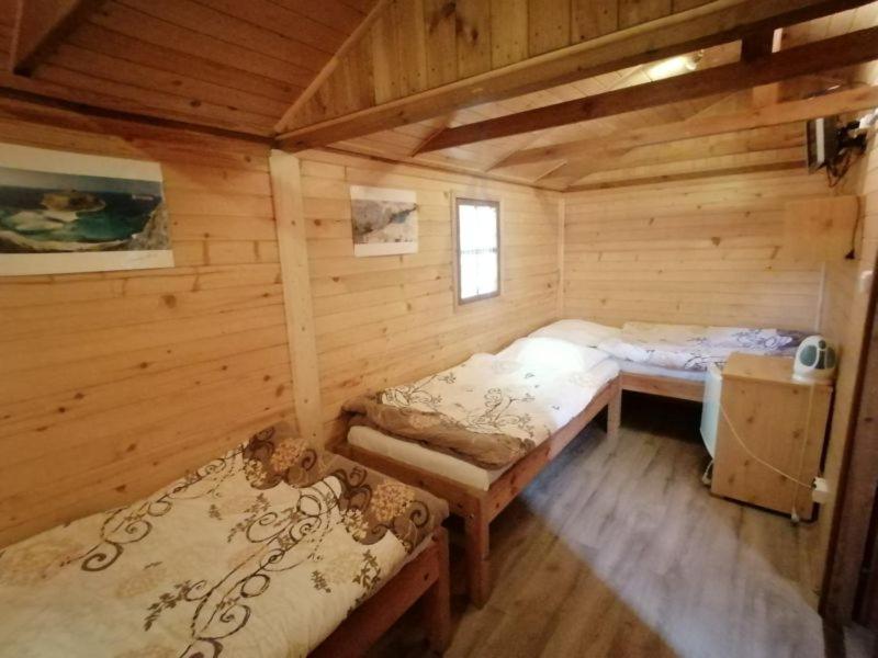 Gościniec Grek Zorba - pokoje i domki 4 osobowe - 16km od Zator Energylandia - Housity