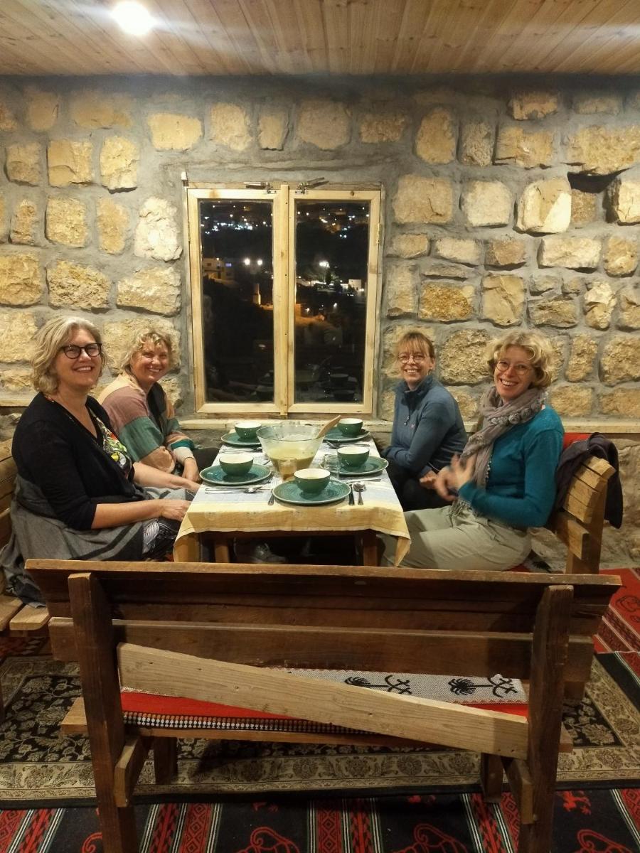 Beit al Taybeh - Housity