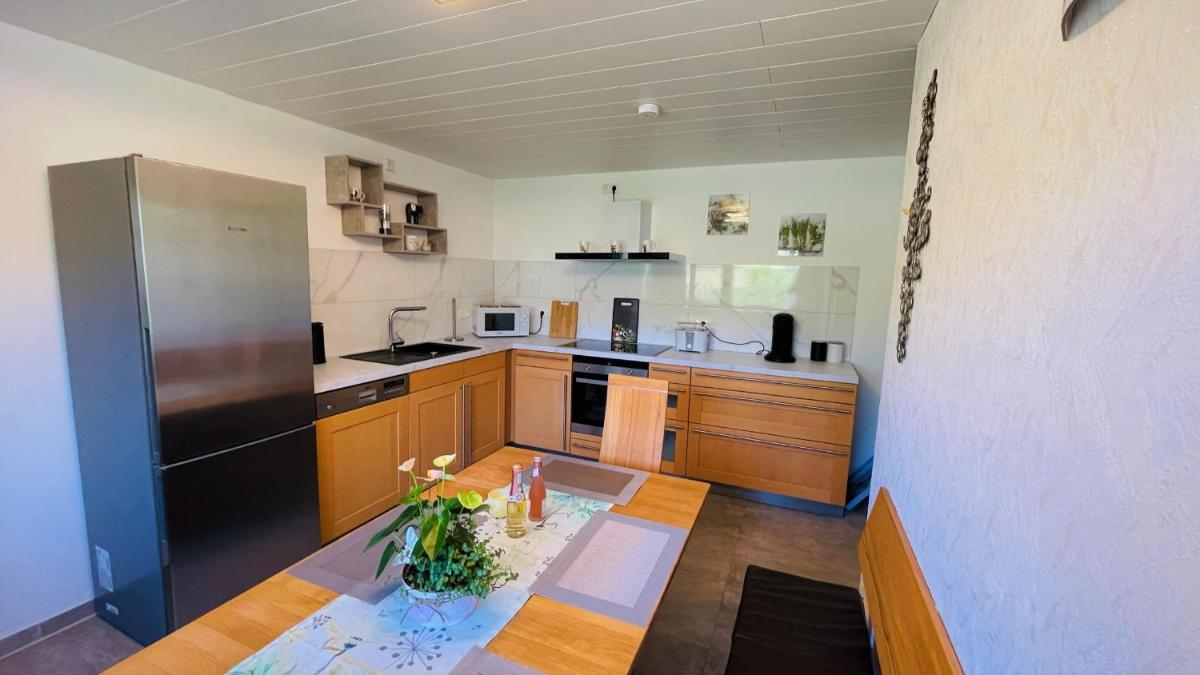 Ferienwohnung Eifel (Blick Aremberg) - Housity