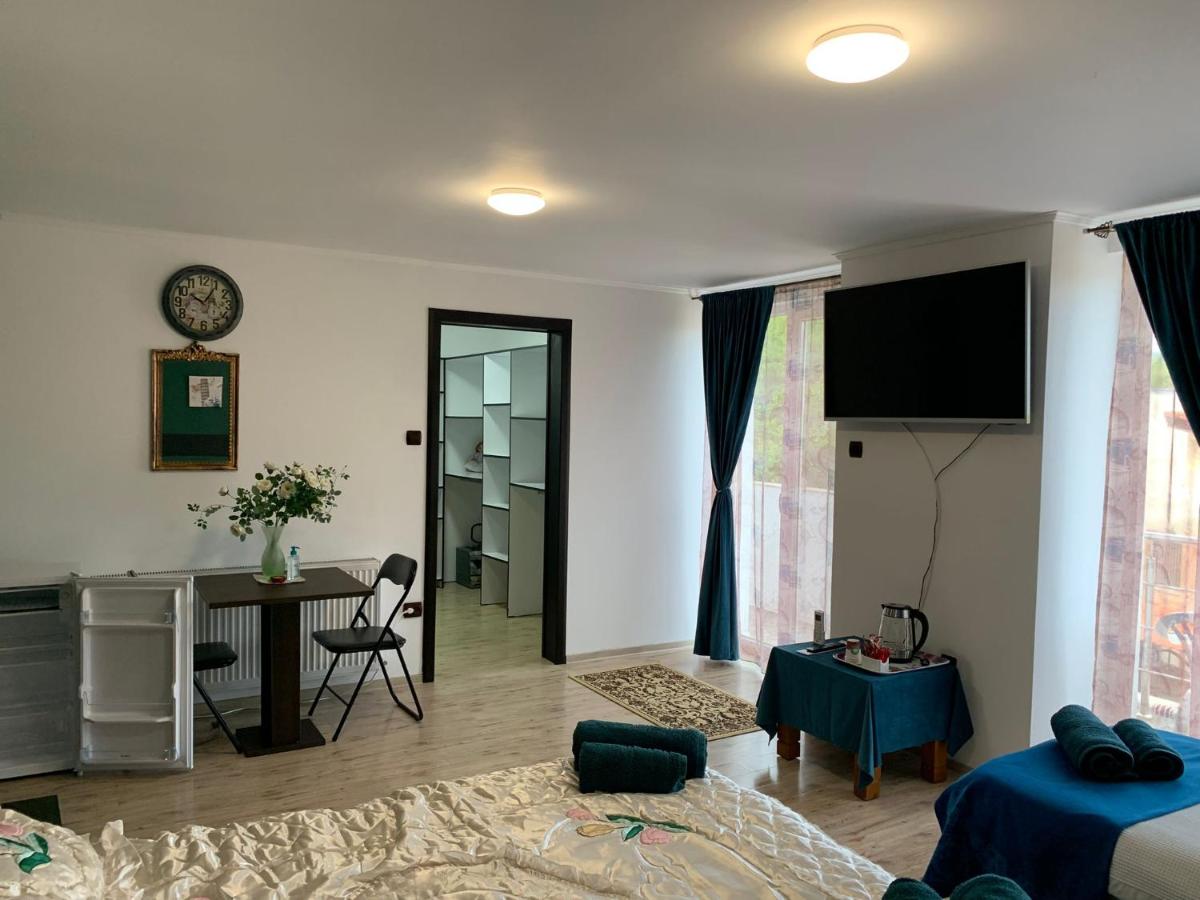 White House Guest House - Housity