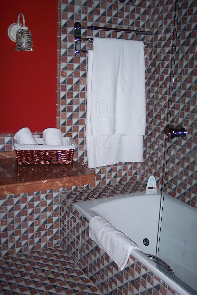 Un baño de Hotel Spa La Casa Del Convento