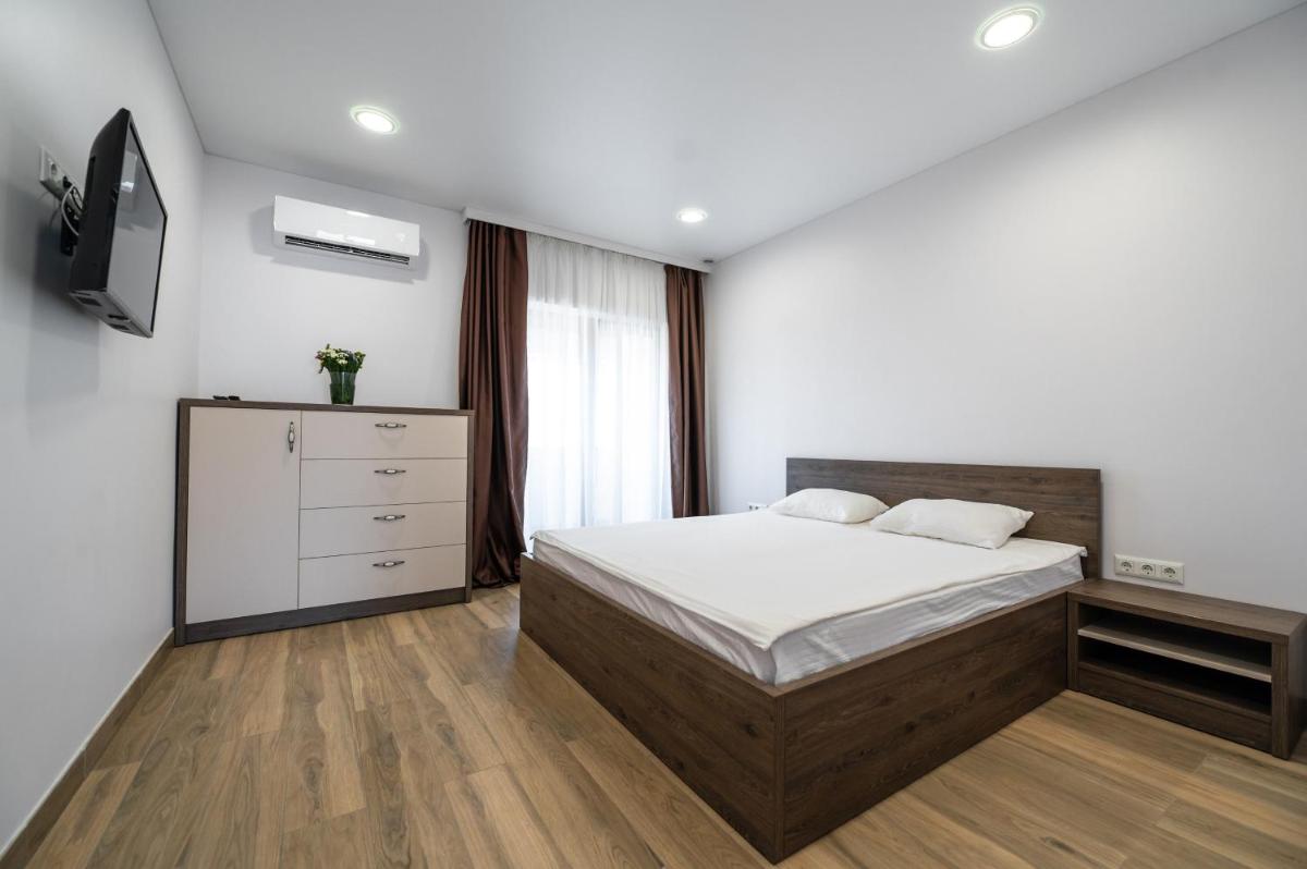 Weekend Family Hotel - Housity
