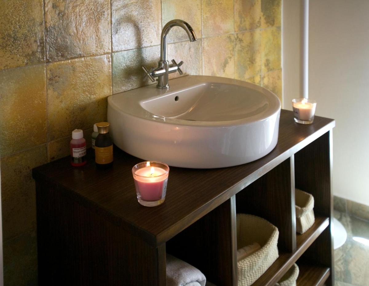 Un baño de Hotel Spa La Casa Del Convento