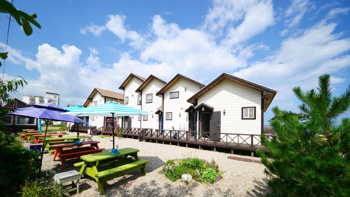 Amigas Ocean View Pension - Housity