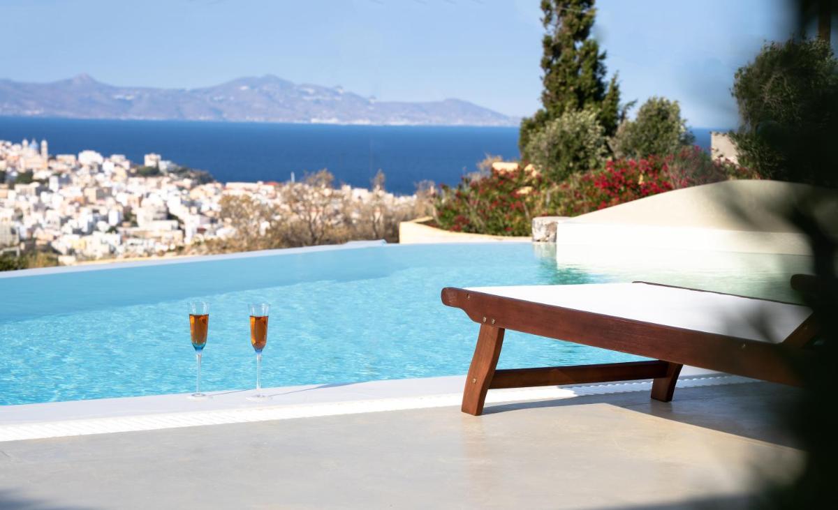 DIPOLIS luxury apartments Syros - Housity