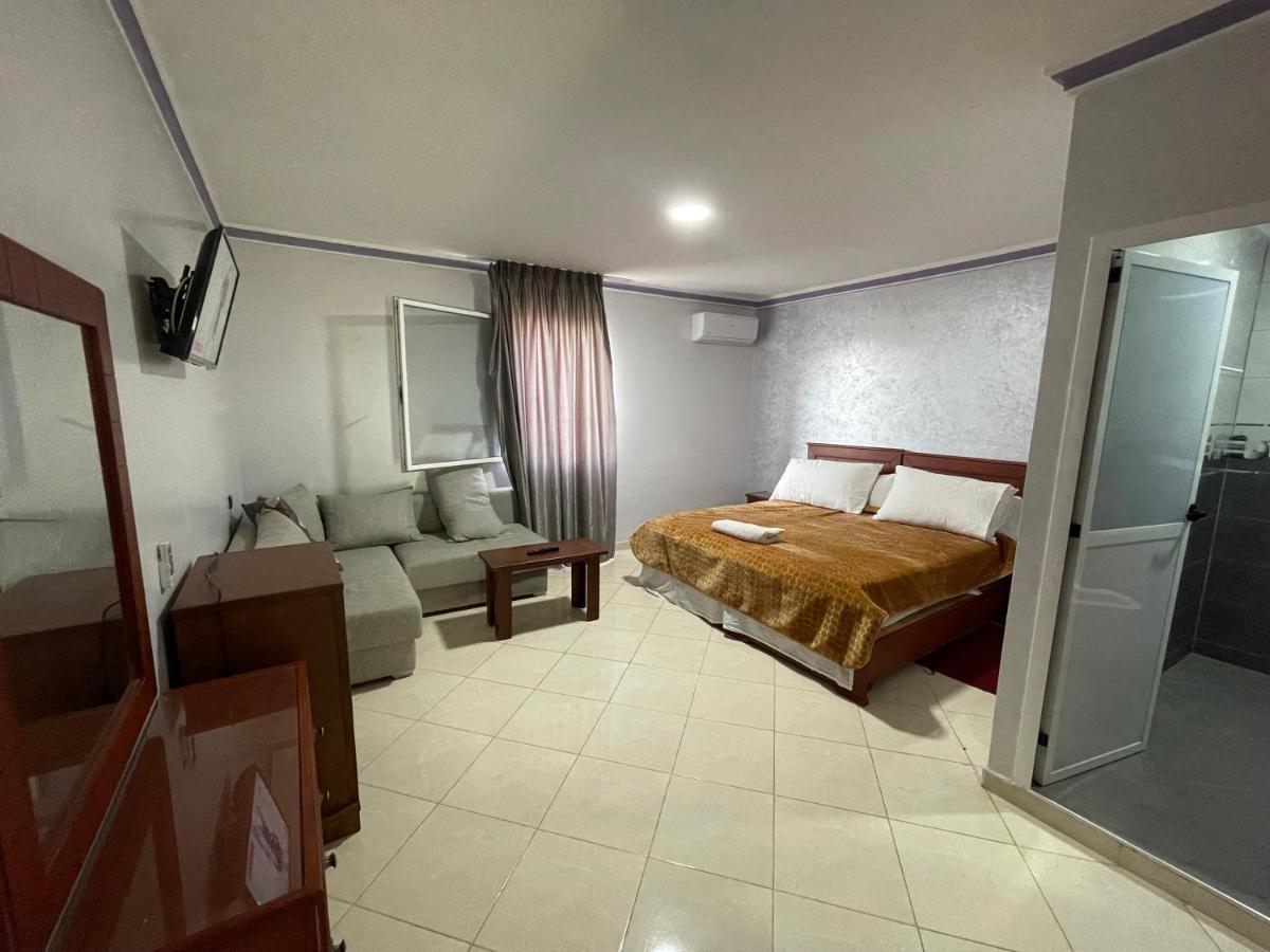 Hotel MASSINE - Housity