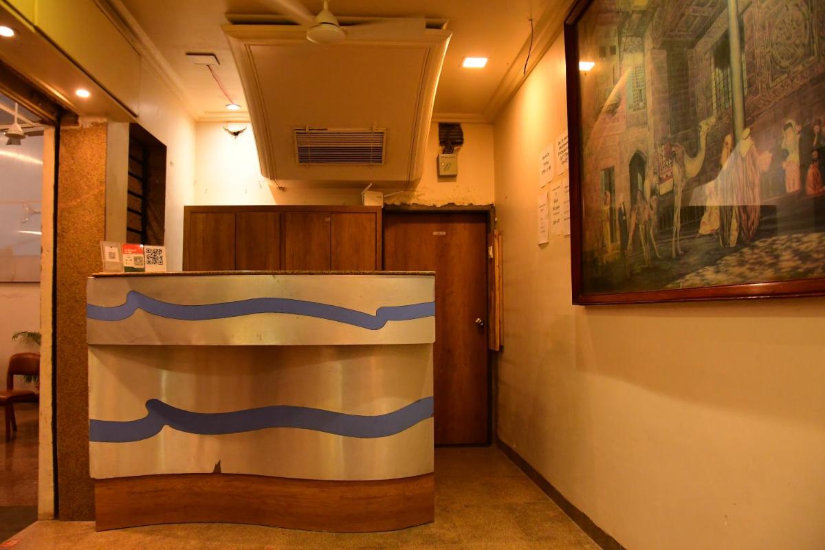 Hotel Regency - Housity