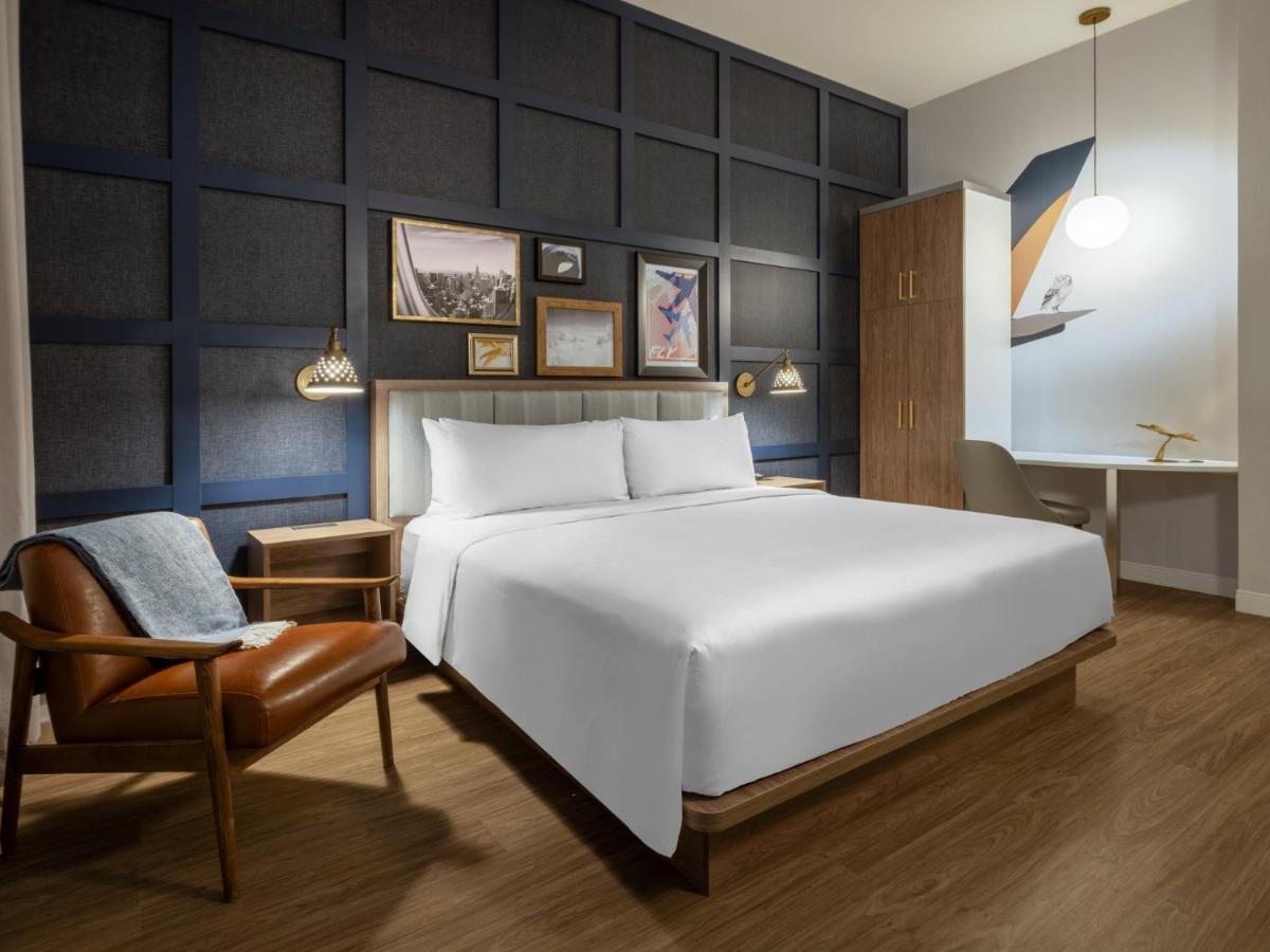 voco Fiorello - LaGuardia East, an IHG Hotel - Housity