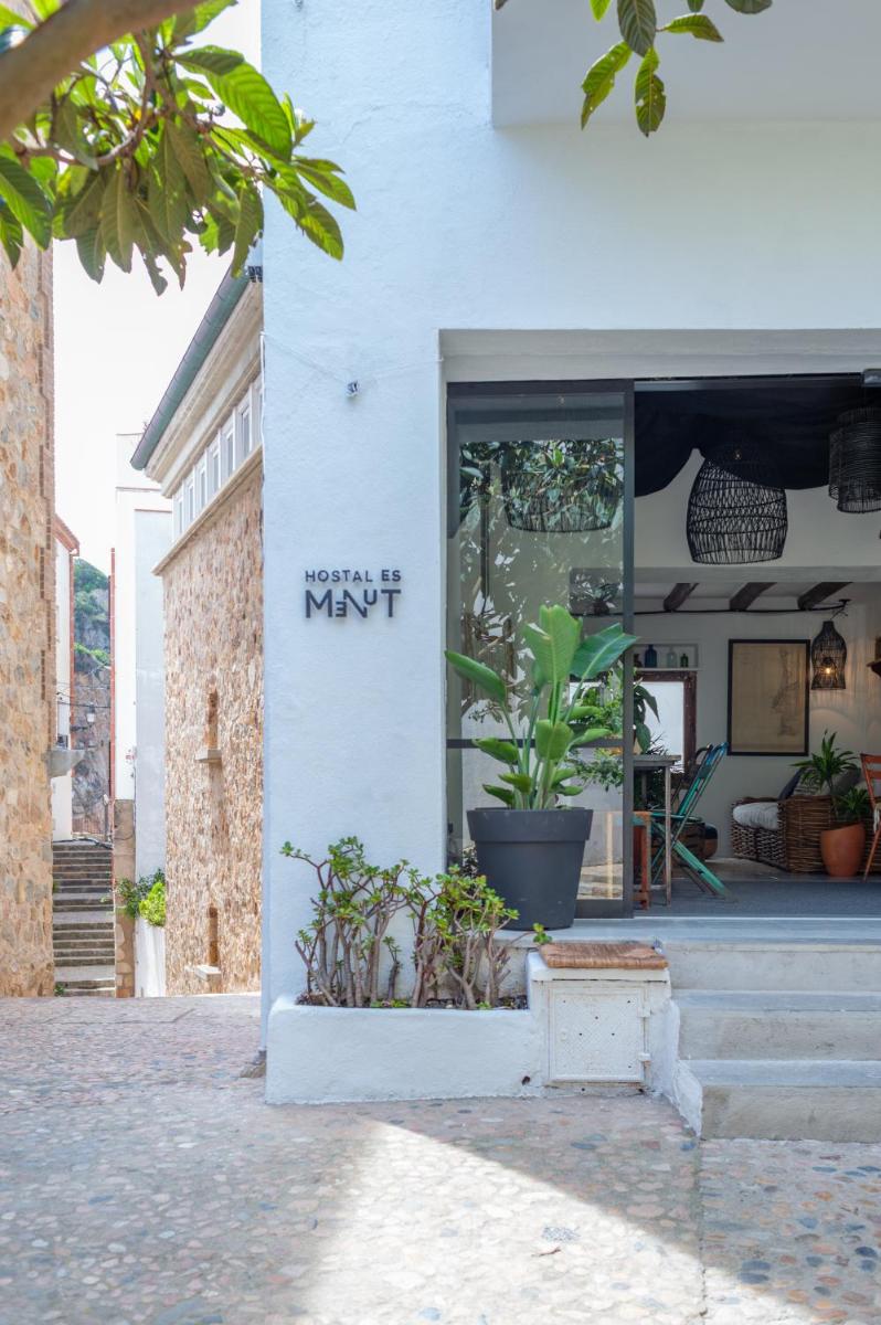Hostal Boutique Es Menut - Housity