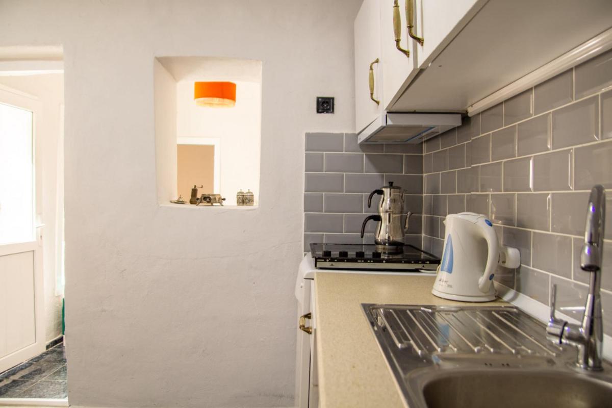 Authentic House near Popular Attractions in Izmir - Housity