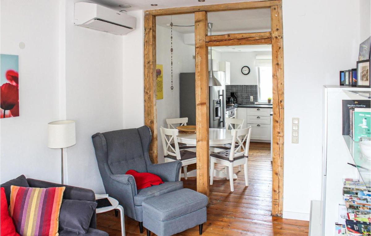 Awesome Apartment In Lahnstein With Wifi - Housity