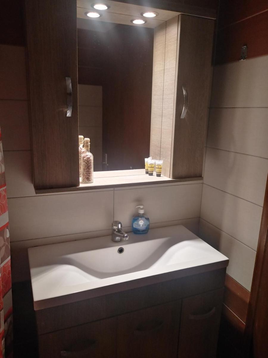 Vicky's apartment Near to the airport Ολόκληρο Διαμέρισμα - Housity