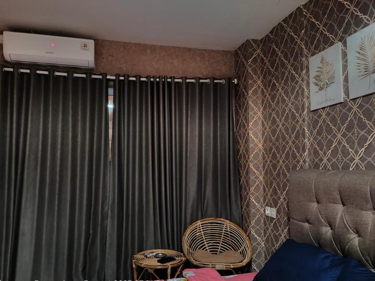 SENTUL TOWER APARTEMEN Mumer Room - Housity