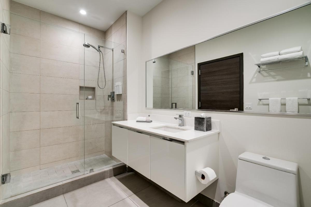 Costa Hollywood Beach Resort - An All Suite Hotel - Housity