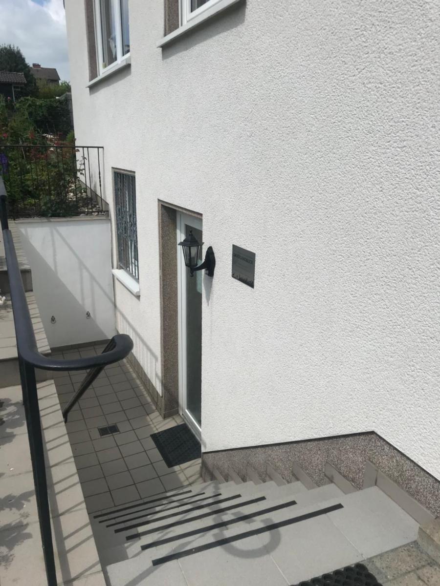 Sauerlandblick - Appartement & FeWo Wickede - Housity
