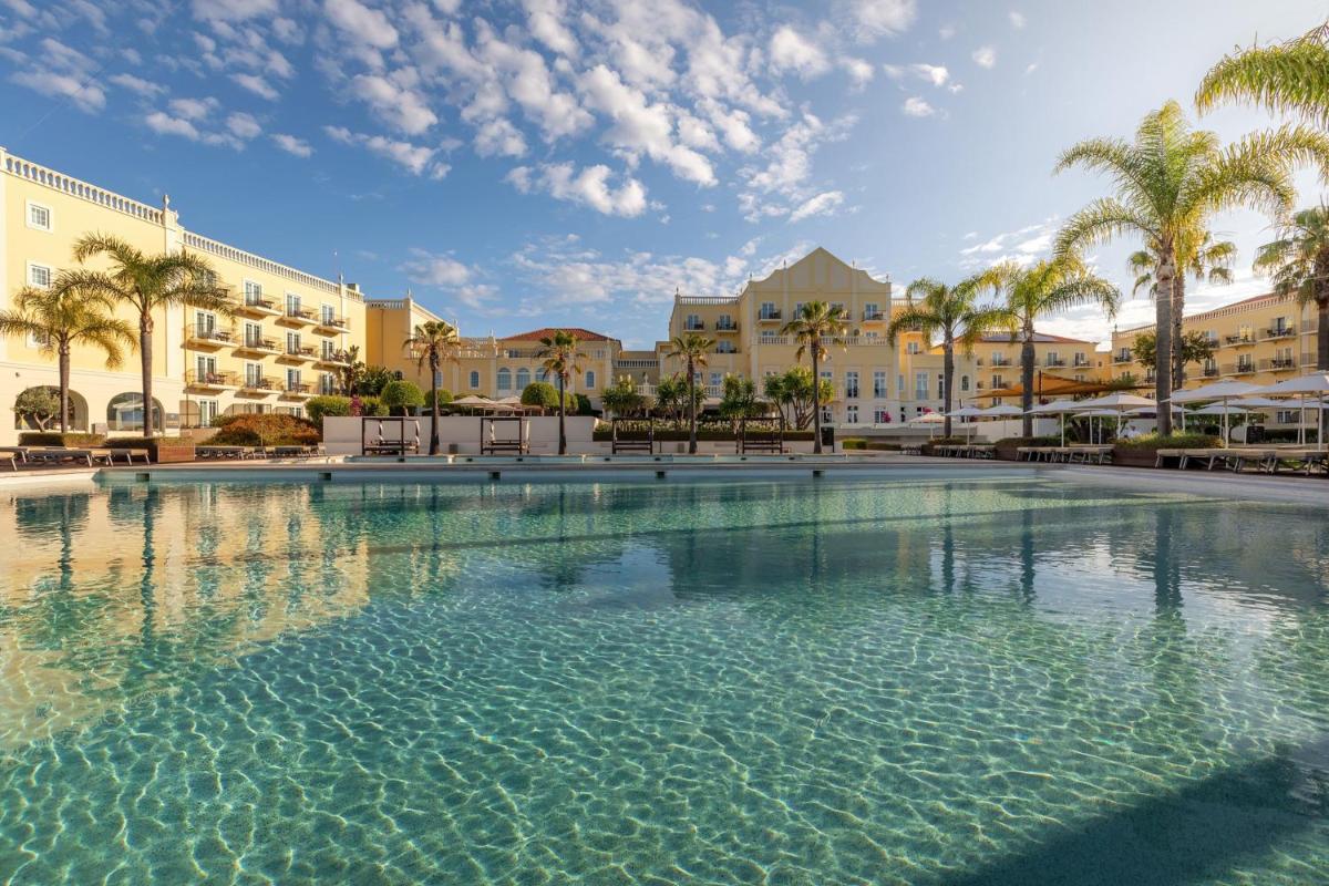 A piscina em ou perto de Domes Lake Algarve, Autograph Collection