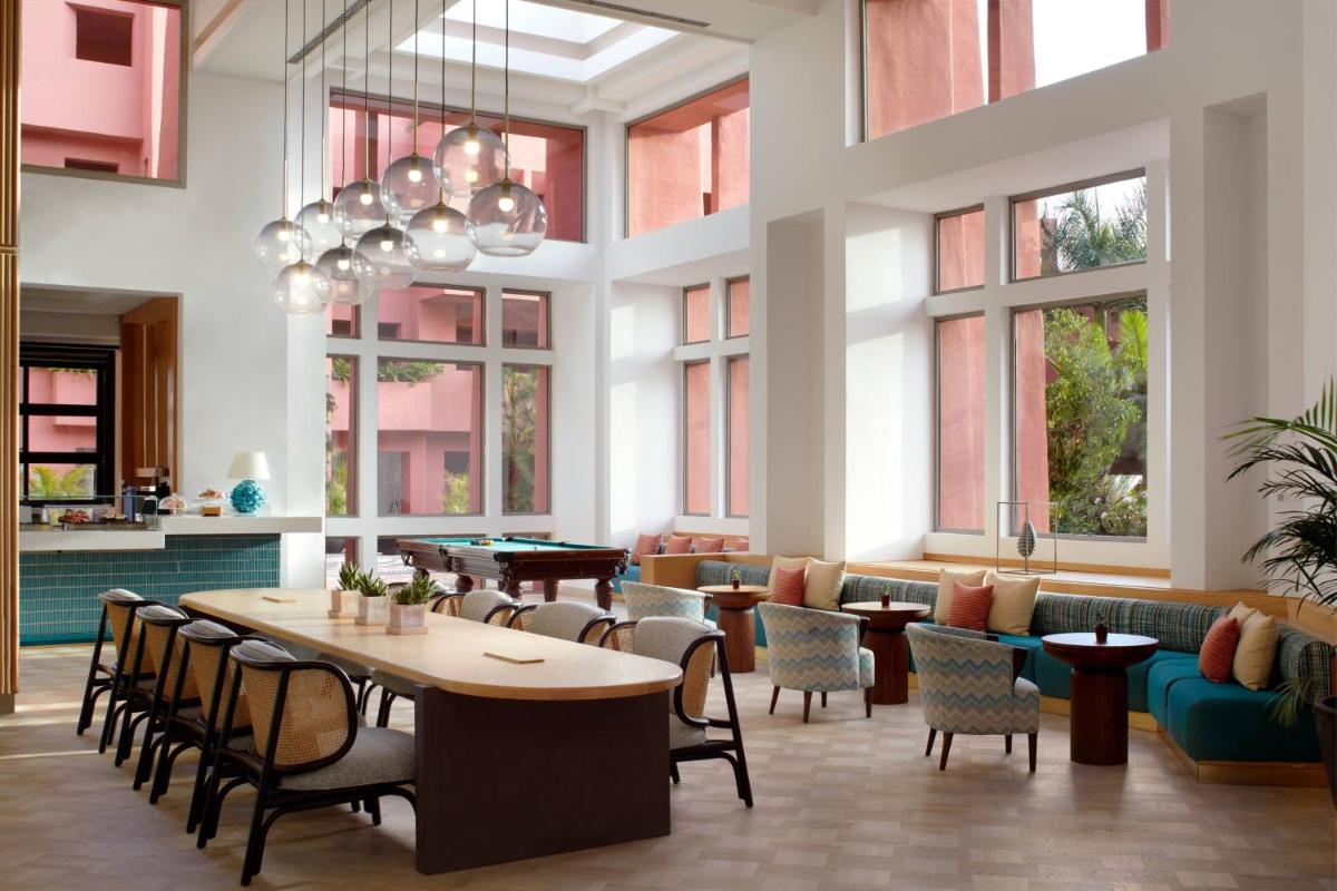 Un restaurante o sitio para comer en The Ritz-Carlton Tenerife, Abama