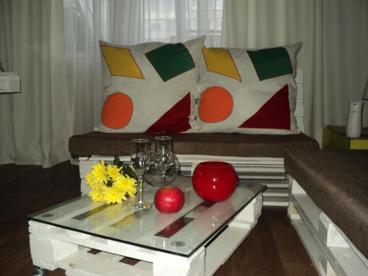 Apartment on Vasylia Stusa St, 10 - Housity