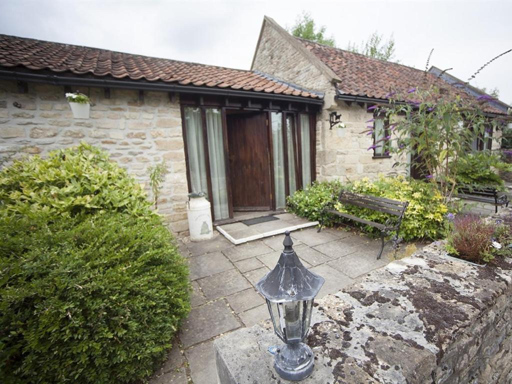 Beeches Farmhouse Country Cottages & Rooms - Housity