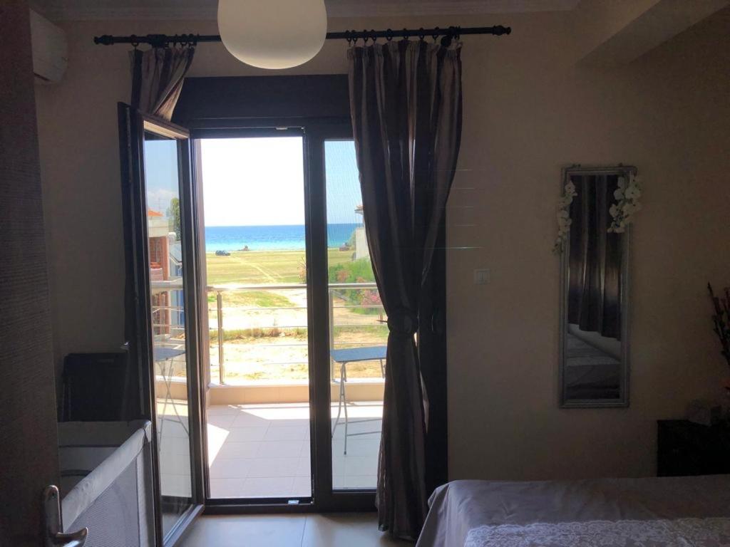 AM Beach House - Housity