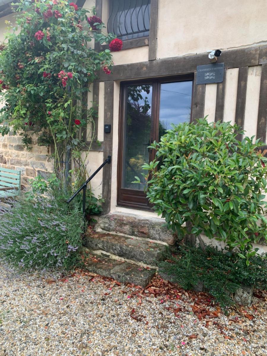Le Bas Chesnay Chambres D'Hotes Domfront en Poiraie - Housity