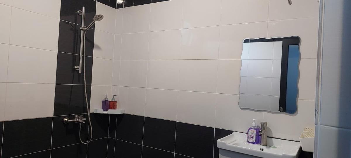 Miri Sunsky Condominium Homestay 3 Rooms & 6 Guest - Housity