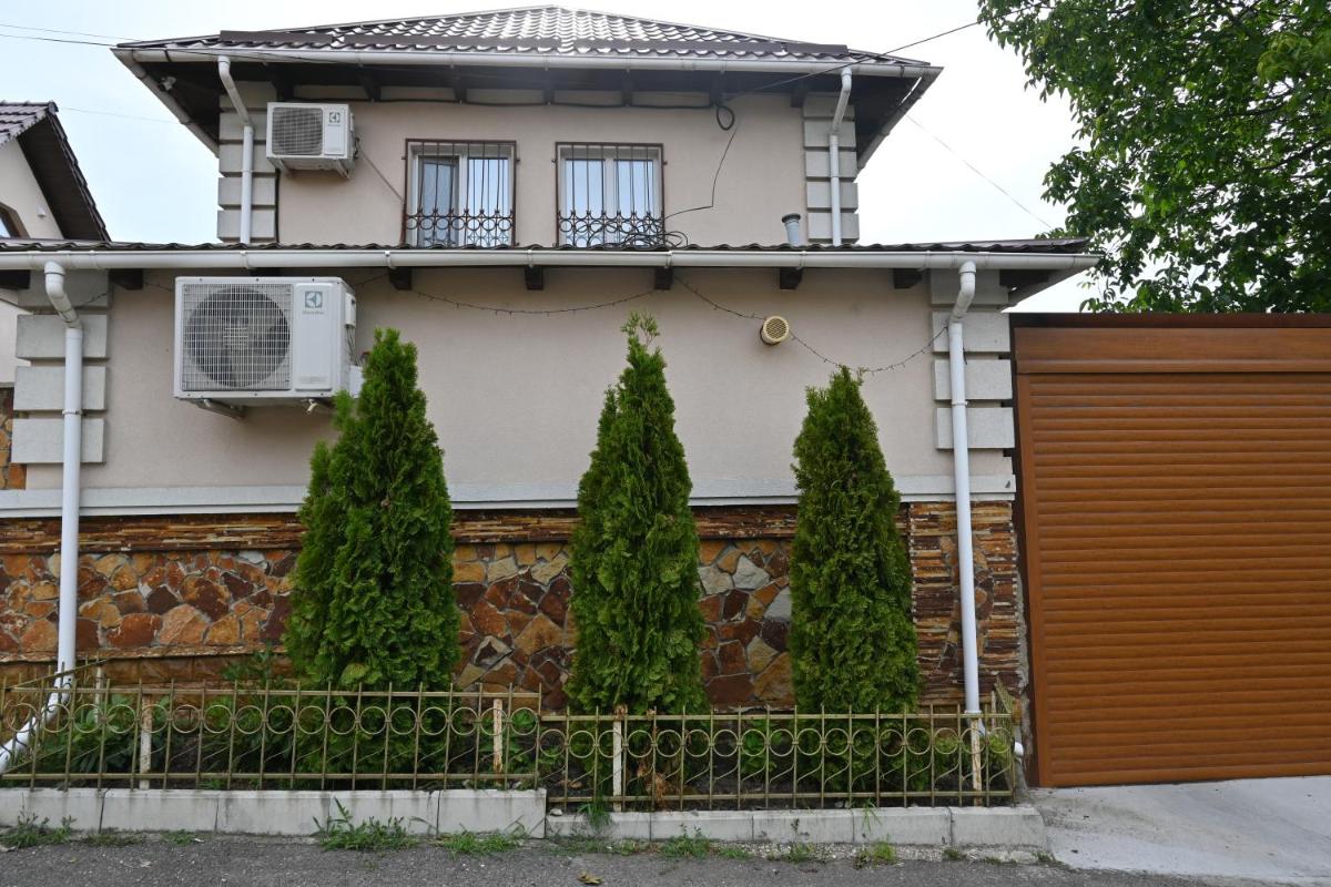 Suitetrails - Bright and cozy home with personal terrace