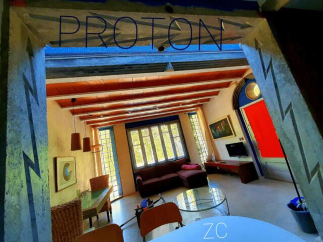 zentral club apartamento protón-jacuzzi - Housity