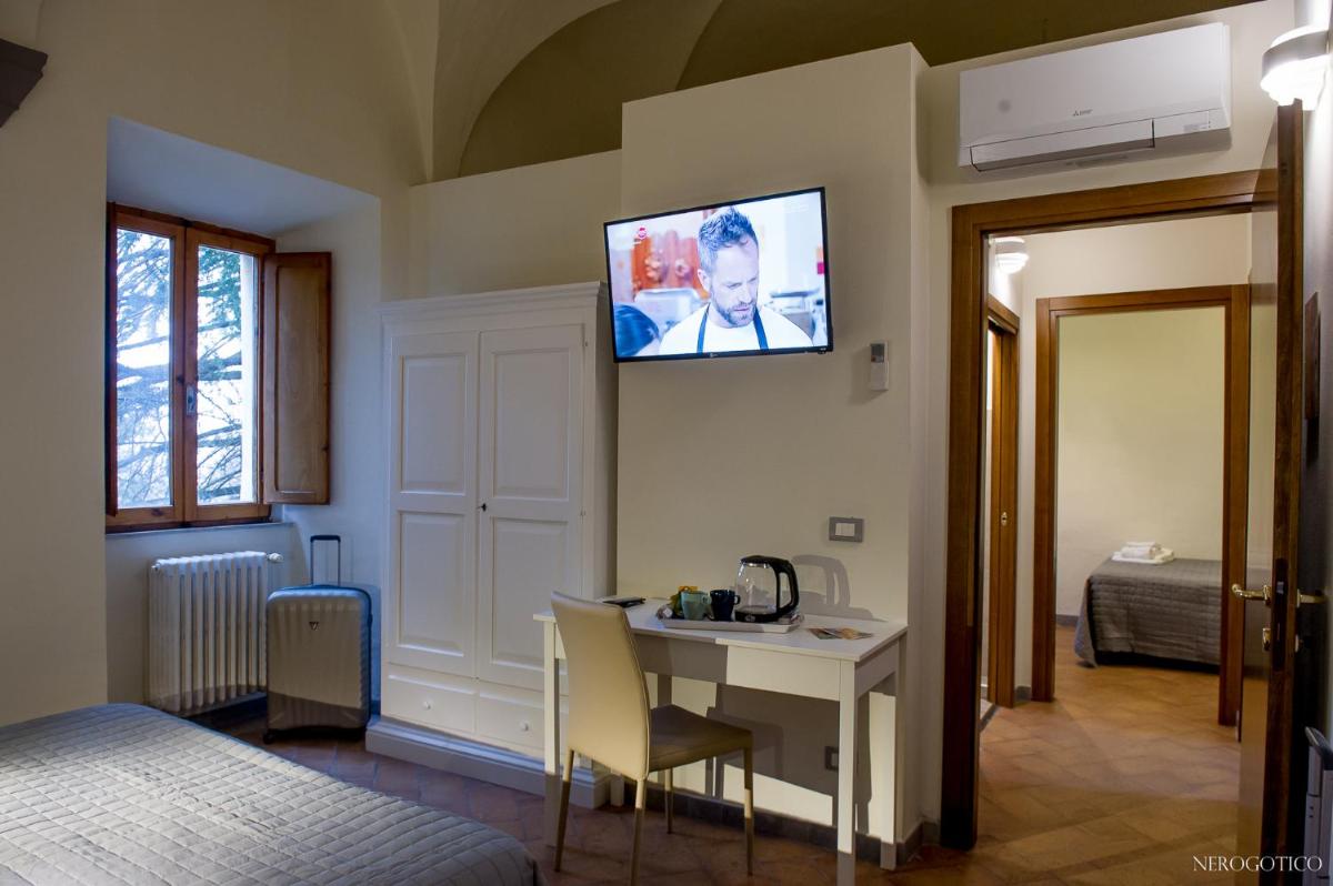 Chiostro Delle Monache Hostel Volterra - Housity