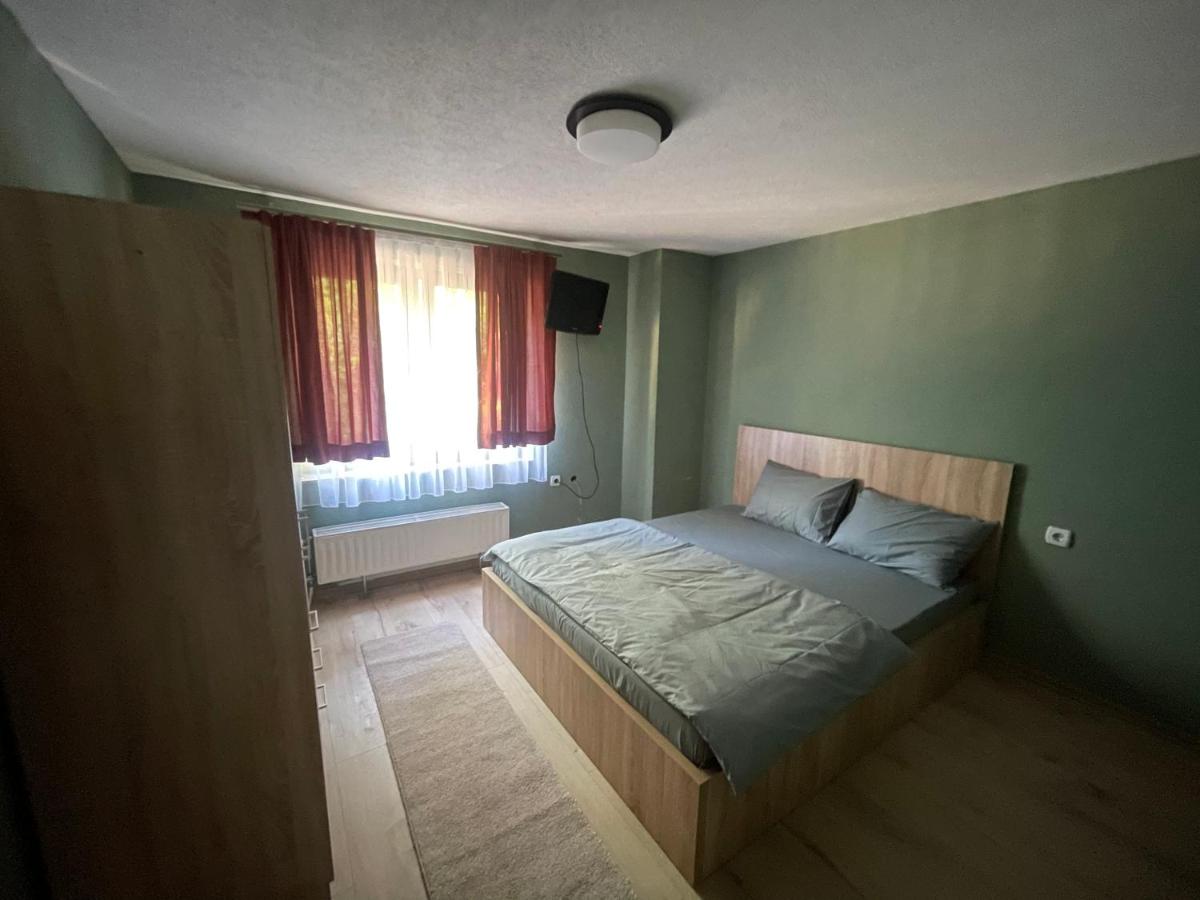 Villa Breza Brezovice - Housity