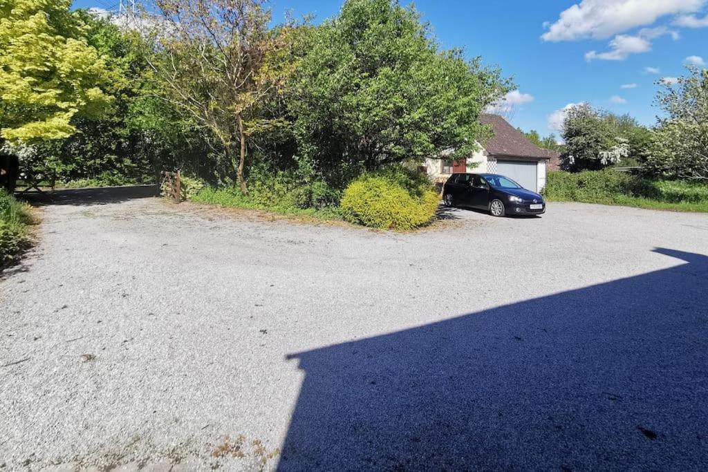 Canalside Cottage - Housity