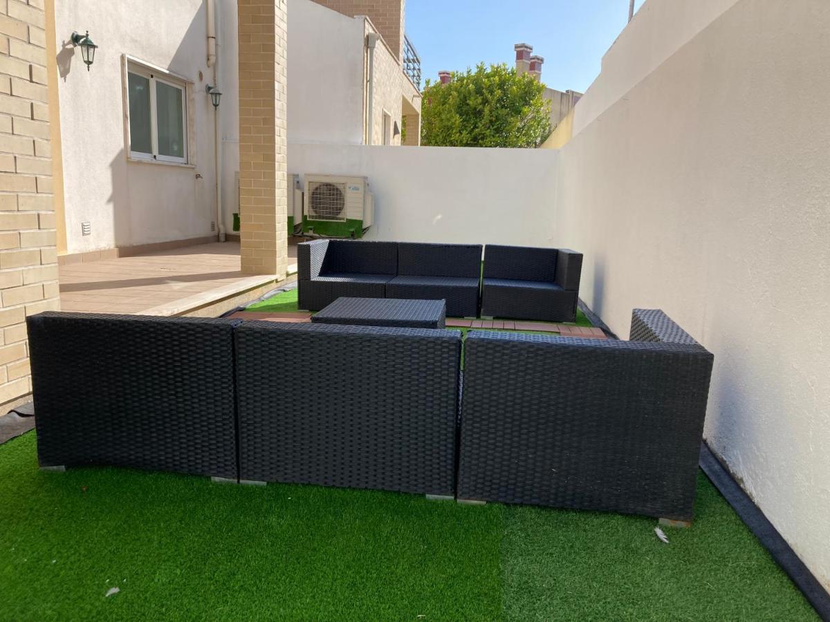 A Family house in Santa Cruz, Torres Vedras - Housity