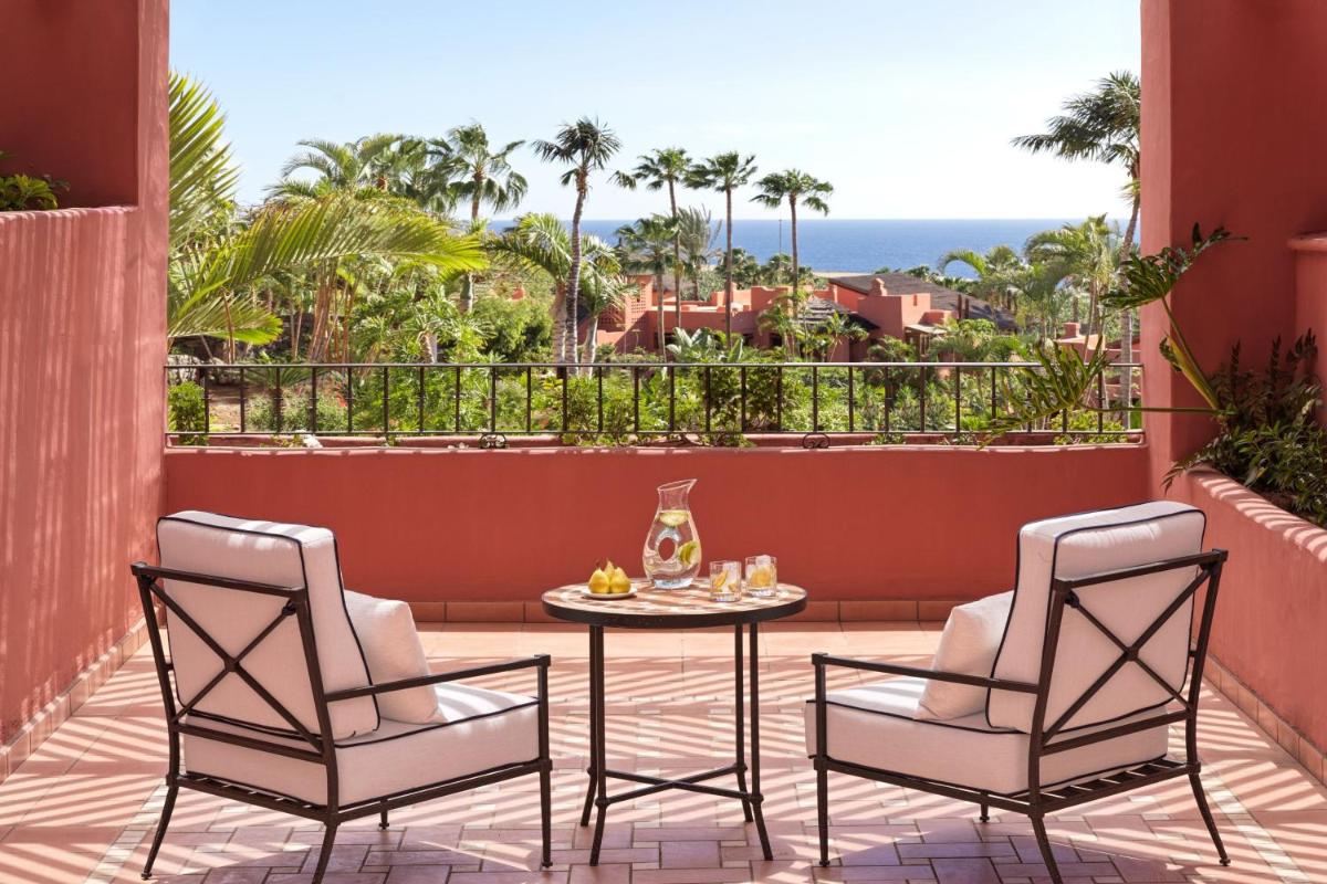 Un balcón o terraza de The Ritz-Carlton Tenerife, Abama