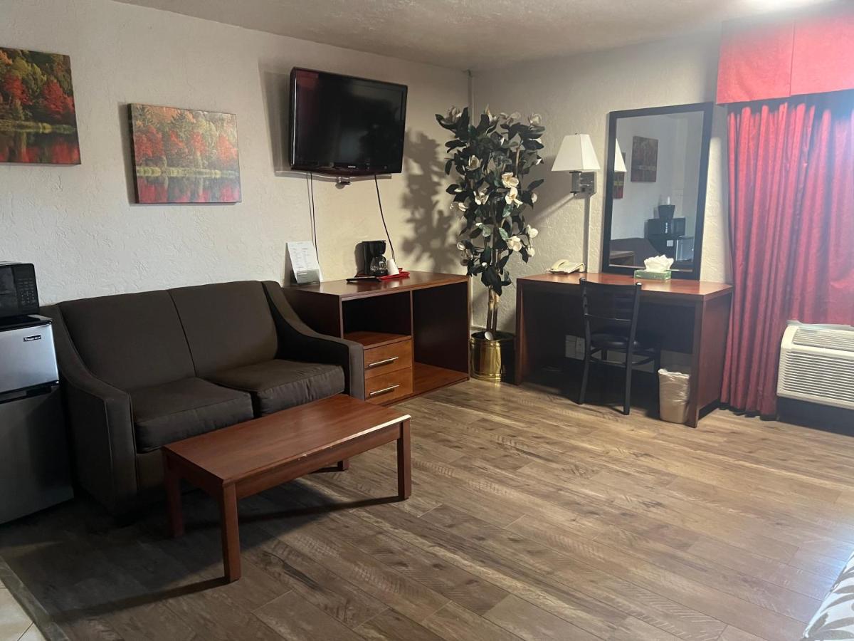 Red Carpet Inn Medford - Hizvo