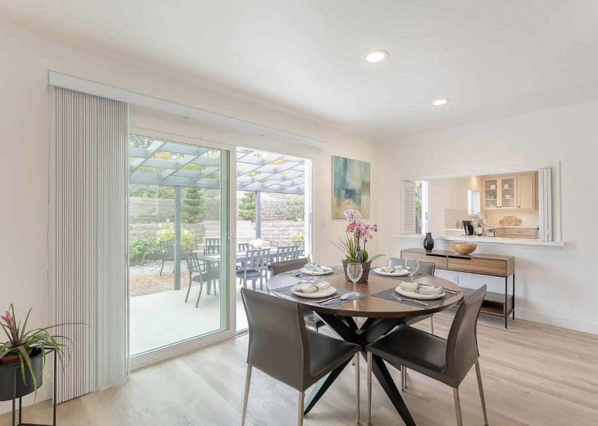 3896 Gather and Rest home - Housity