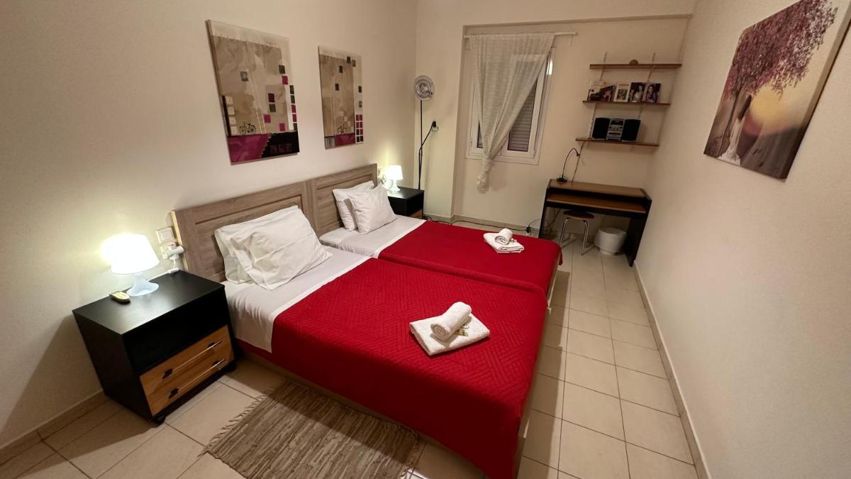 Patras Palm Tree - Housity