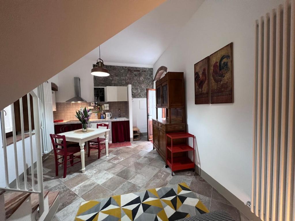 Il Cantuccio di Monteverdi Marittimo, Borgo di Canneto - Housity